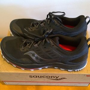 LIKE NEW! Saucony Peregrine 10